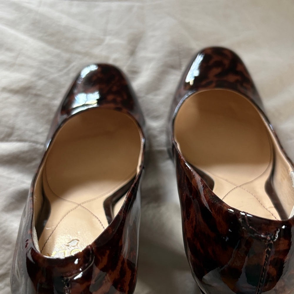 Isola Eleni Cinnamon Leopard Print Patent Leather Pumps Heels Size 7.5M - Picture 5 of 10